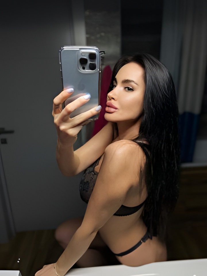 Розалия привлекальеная девушка из Динская цена от 5000 руб