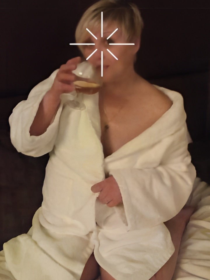 Индивидуалка Эмма, доступна для личного знакомства от 10000 руб