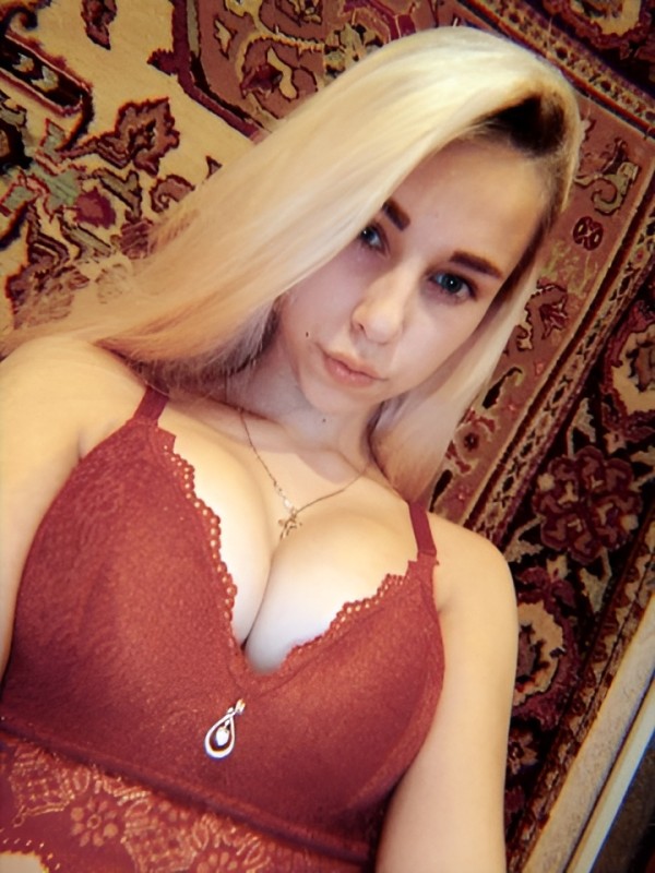 Соня привлекательная девушка из Динская цена от 1500 руб